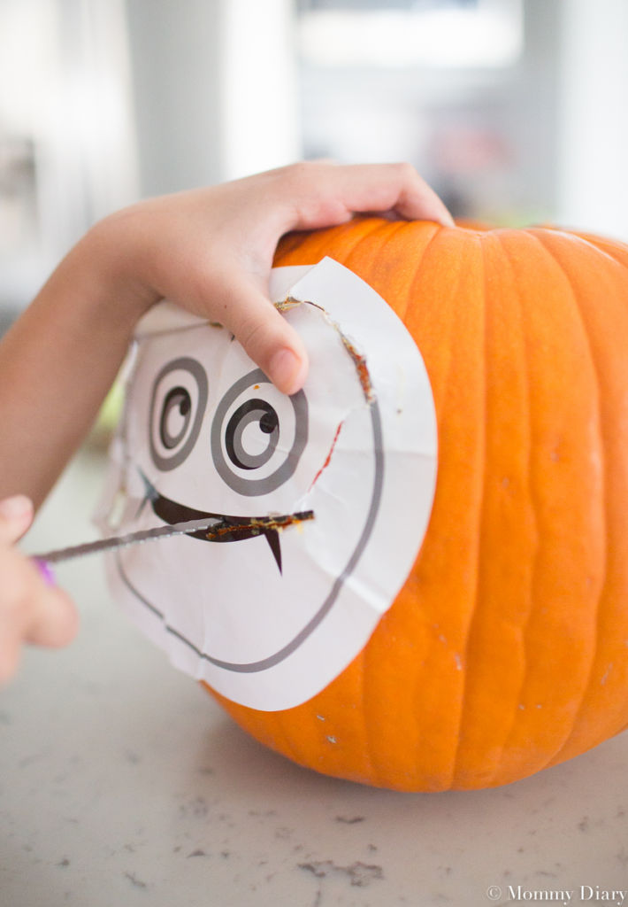 pumpkin-carving-mini-babybel