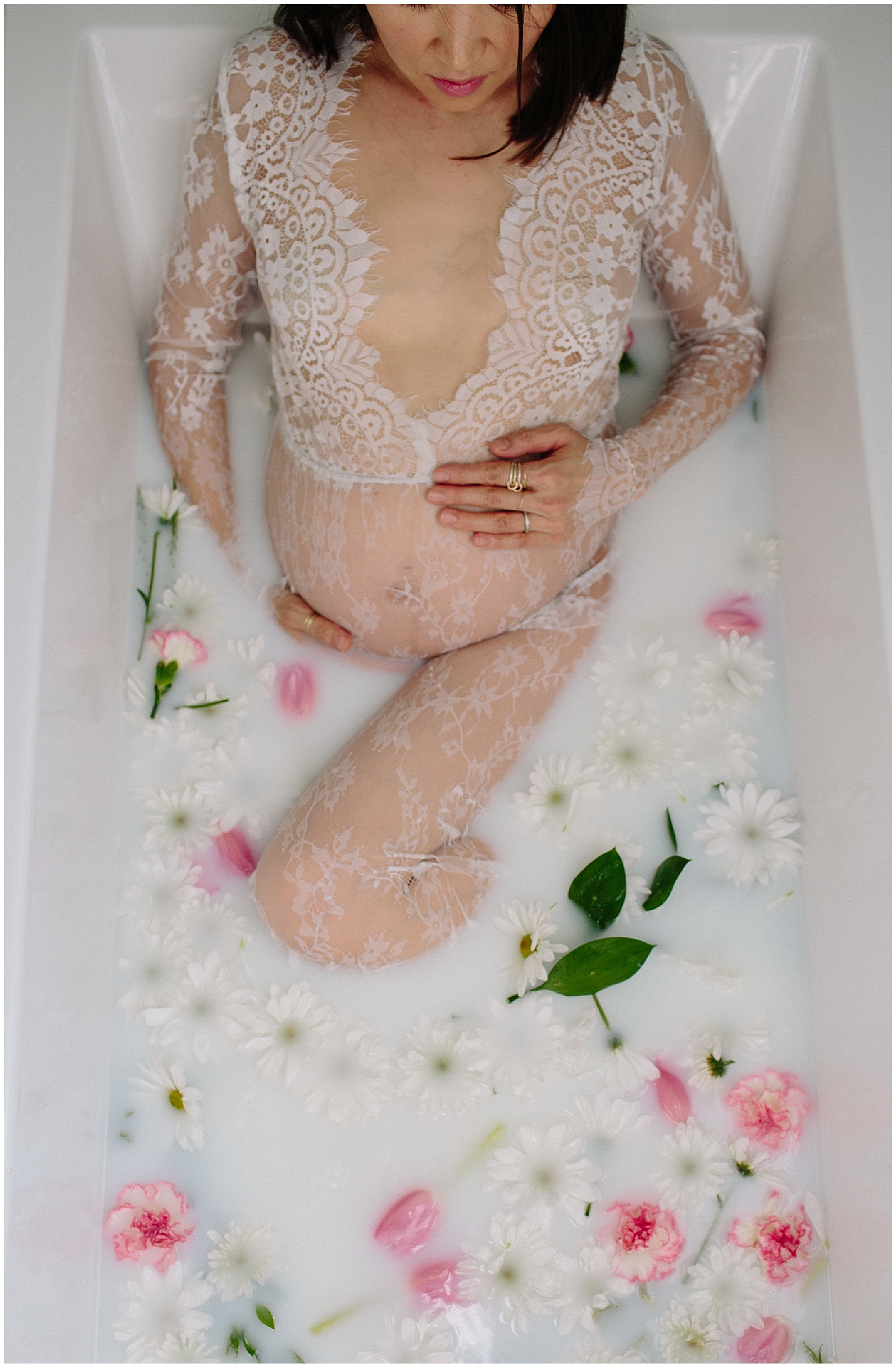 milk-bath-maternity-photography