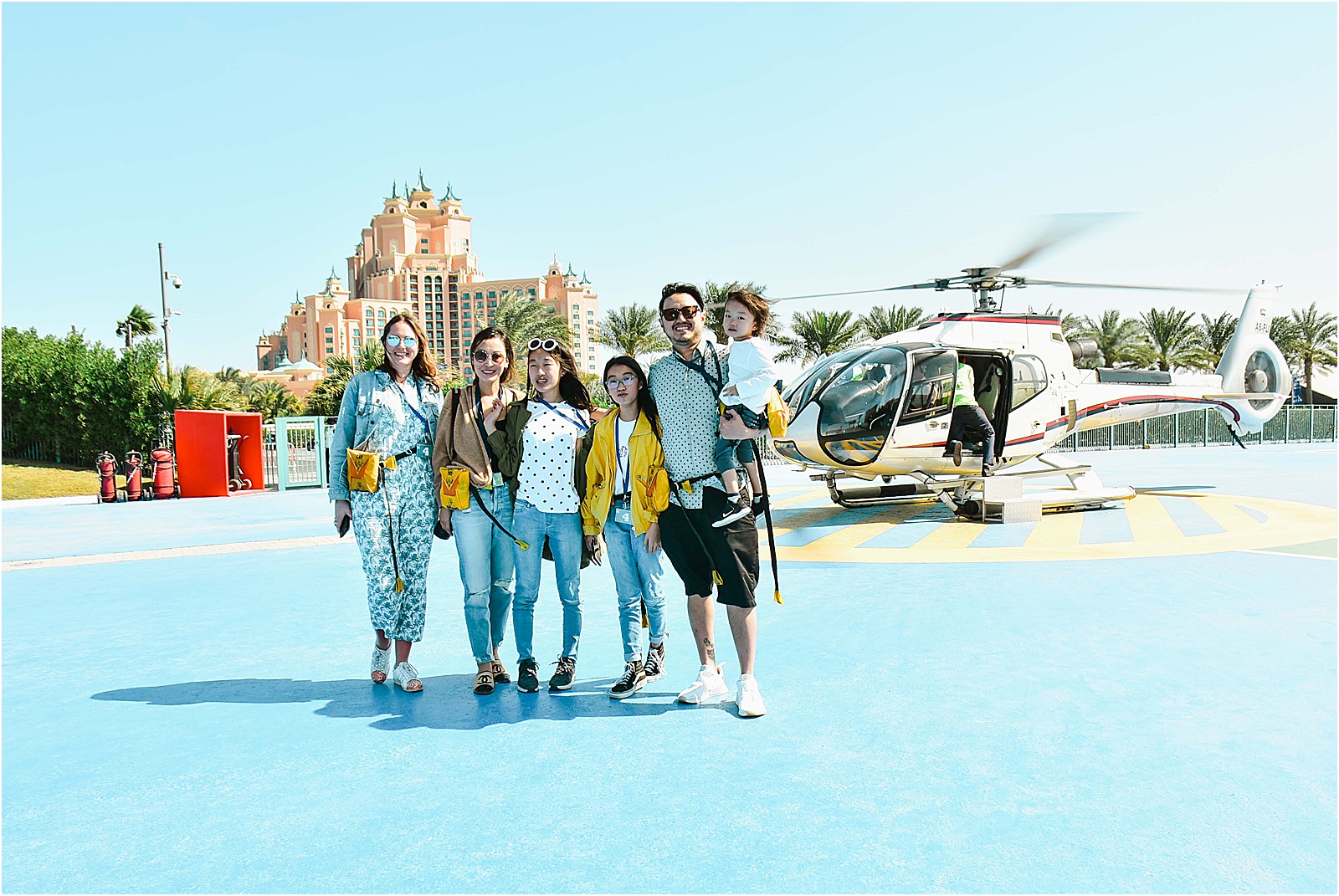 flyhigh-helicopter-tour-dubai-family-travel
