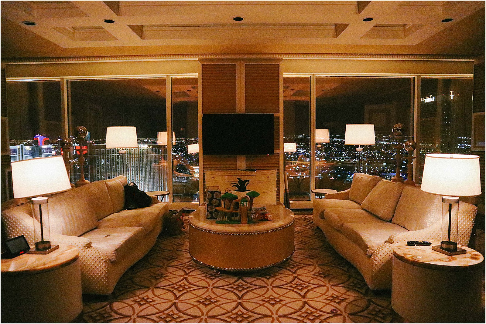 Wynn Tower Suite Salon