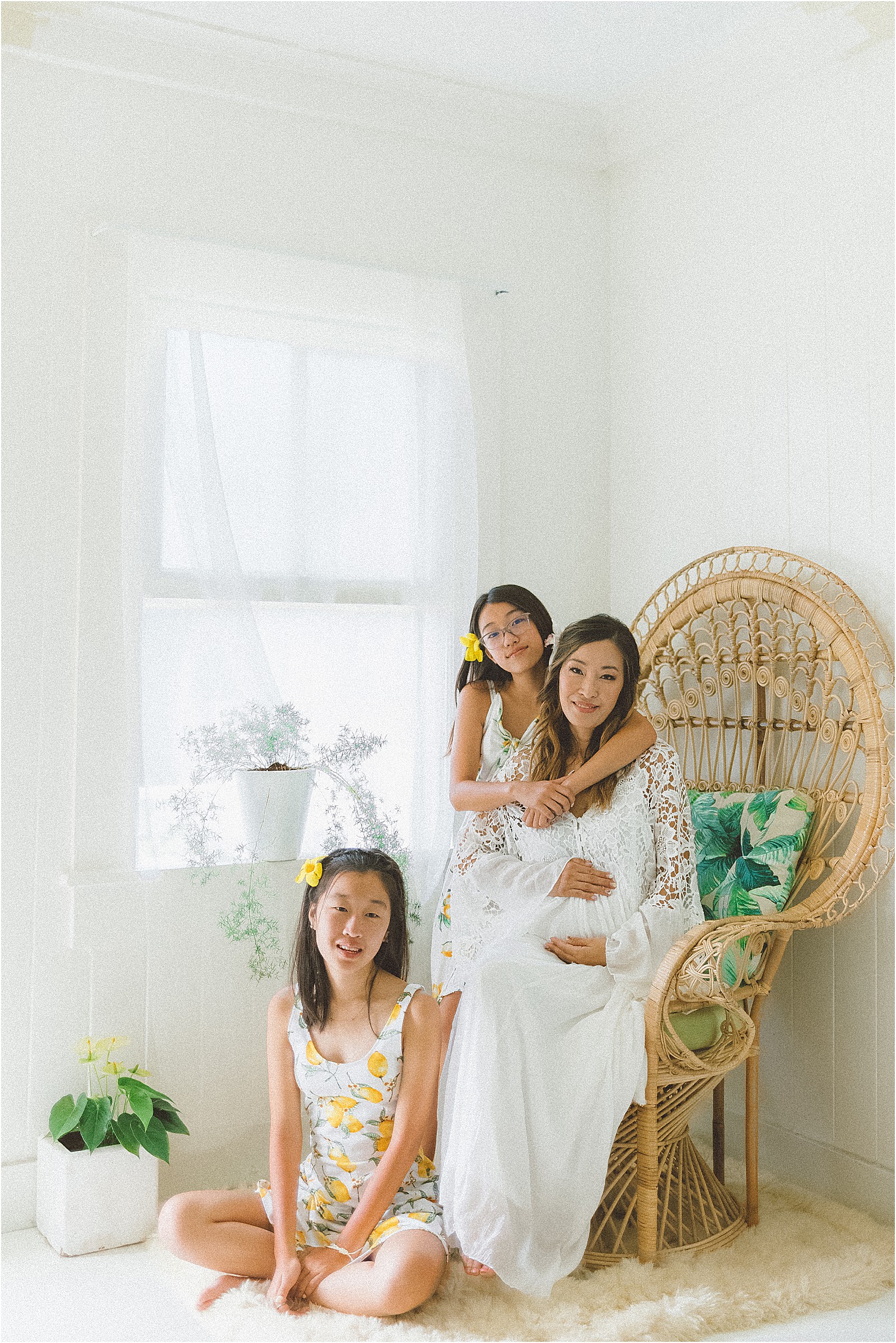 Beautiful Maternity Photography: Photo Inspiration from Maui