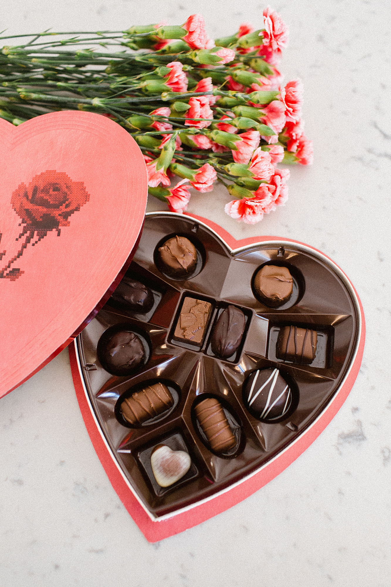 box of chocolates | DIY Valentine's Day crystal box