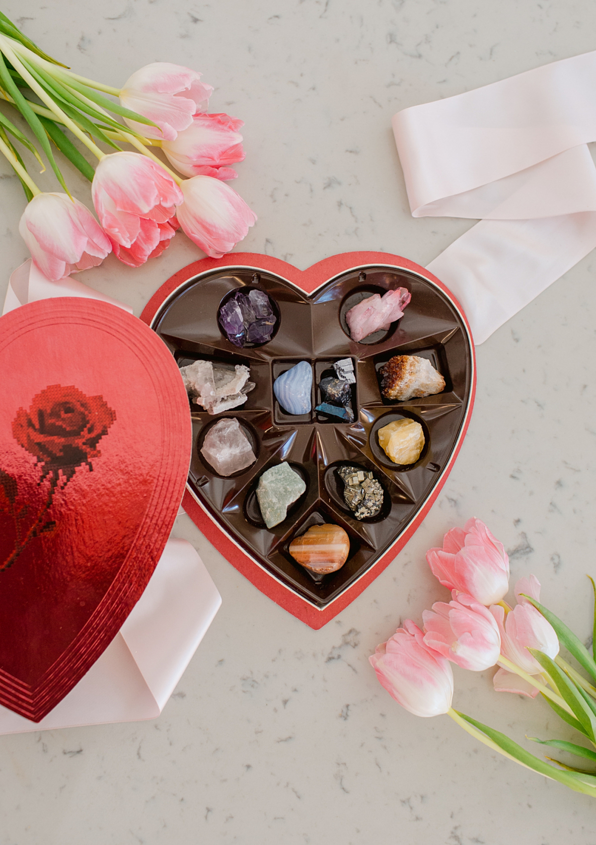 Valentine's Day Crystal Heart Gift Box, 8 Large 25x28mm Natural Heart  Gemstones, Mixed Stone Red Valentine's Box Giftset With Crinkle Paper