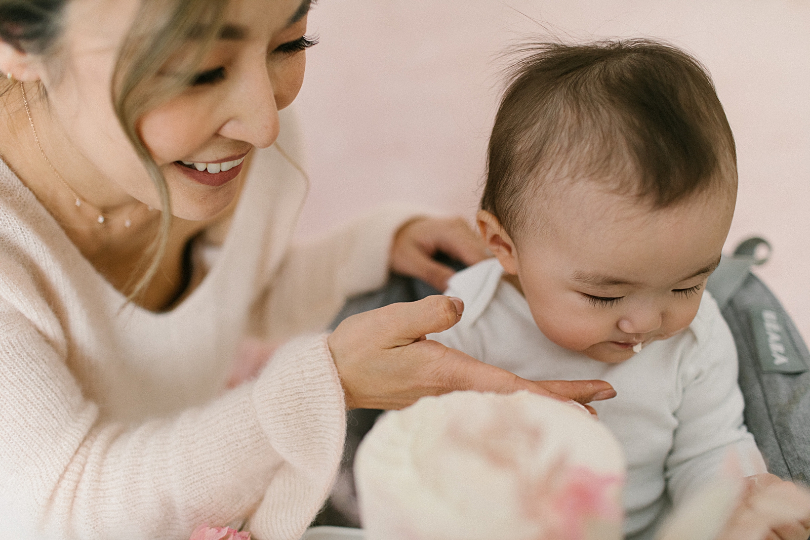 How To Do A Smash Cake Photoshoot At Home