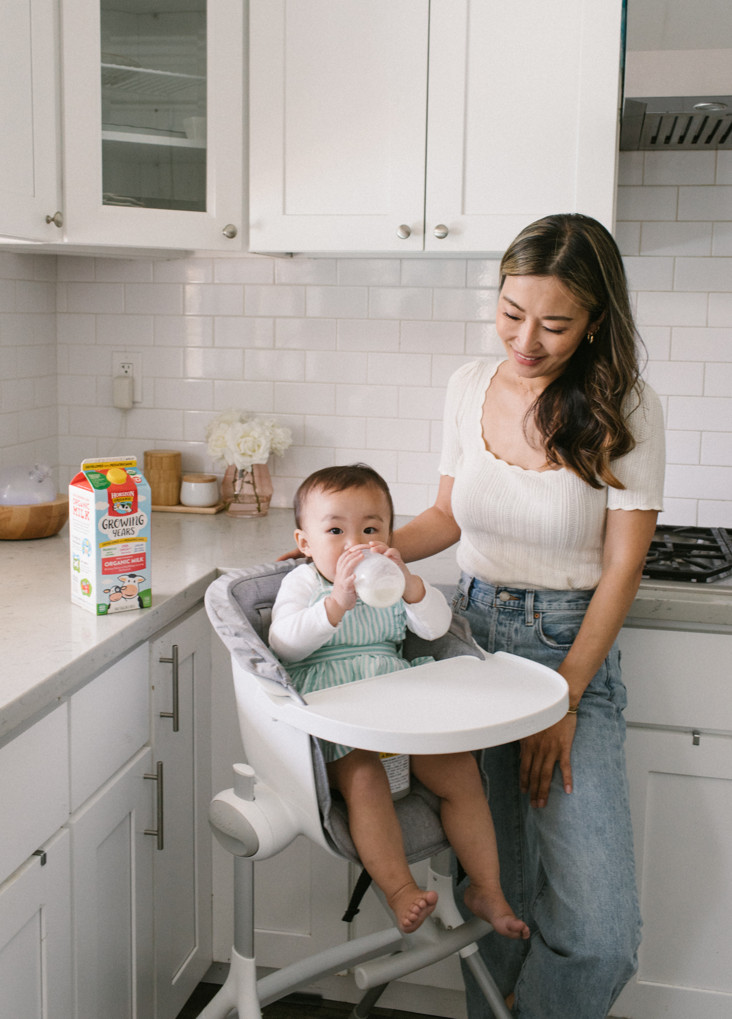 Transition From Bottle To Cup - Who's That Mom?