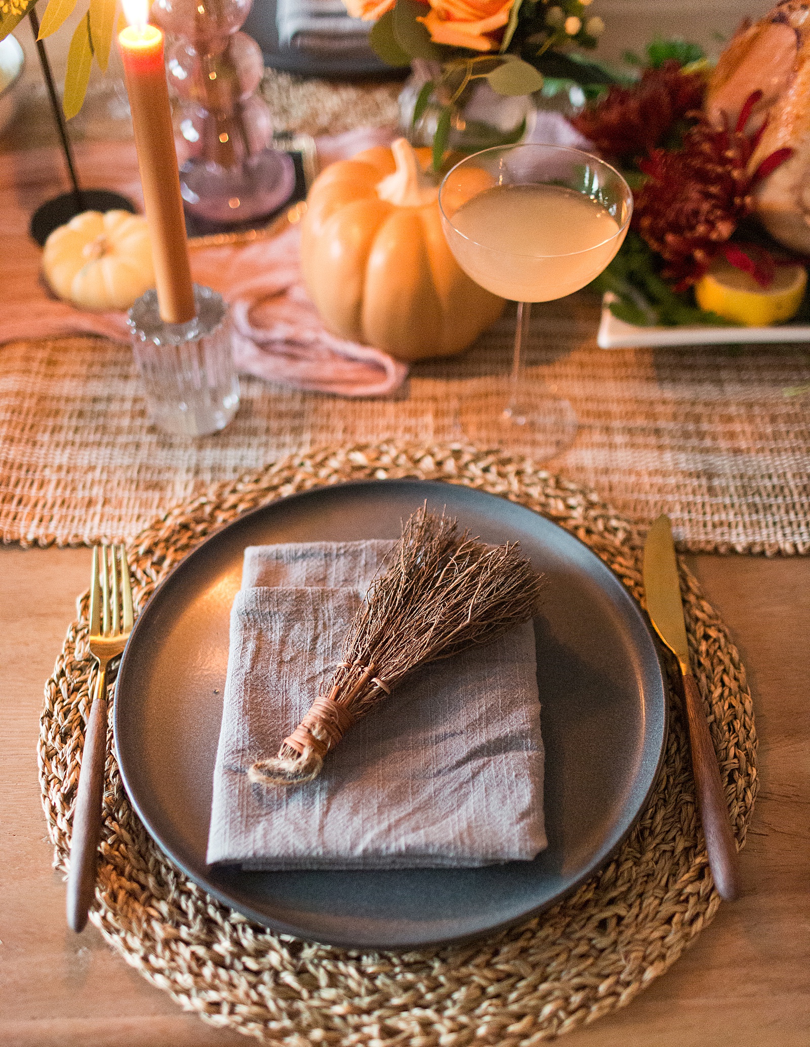 Thanksgiving table color scheme