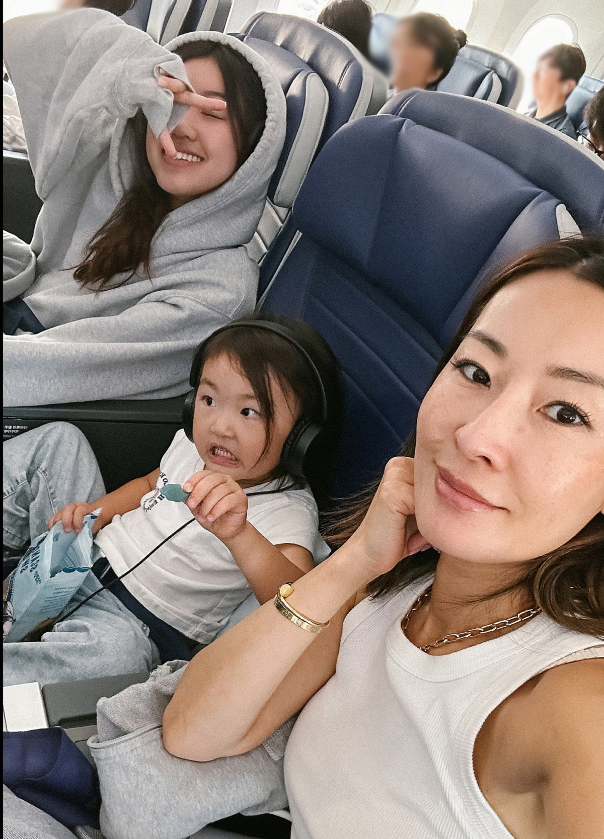 Angela Kim with her kids for Air premia review