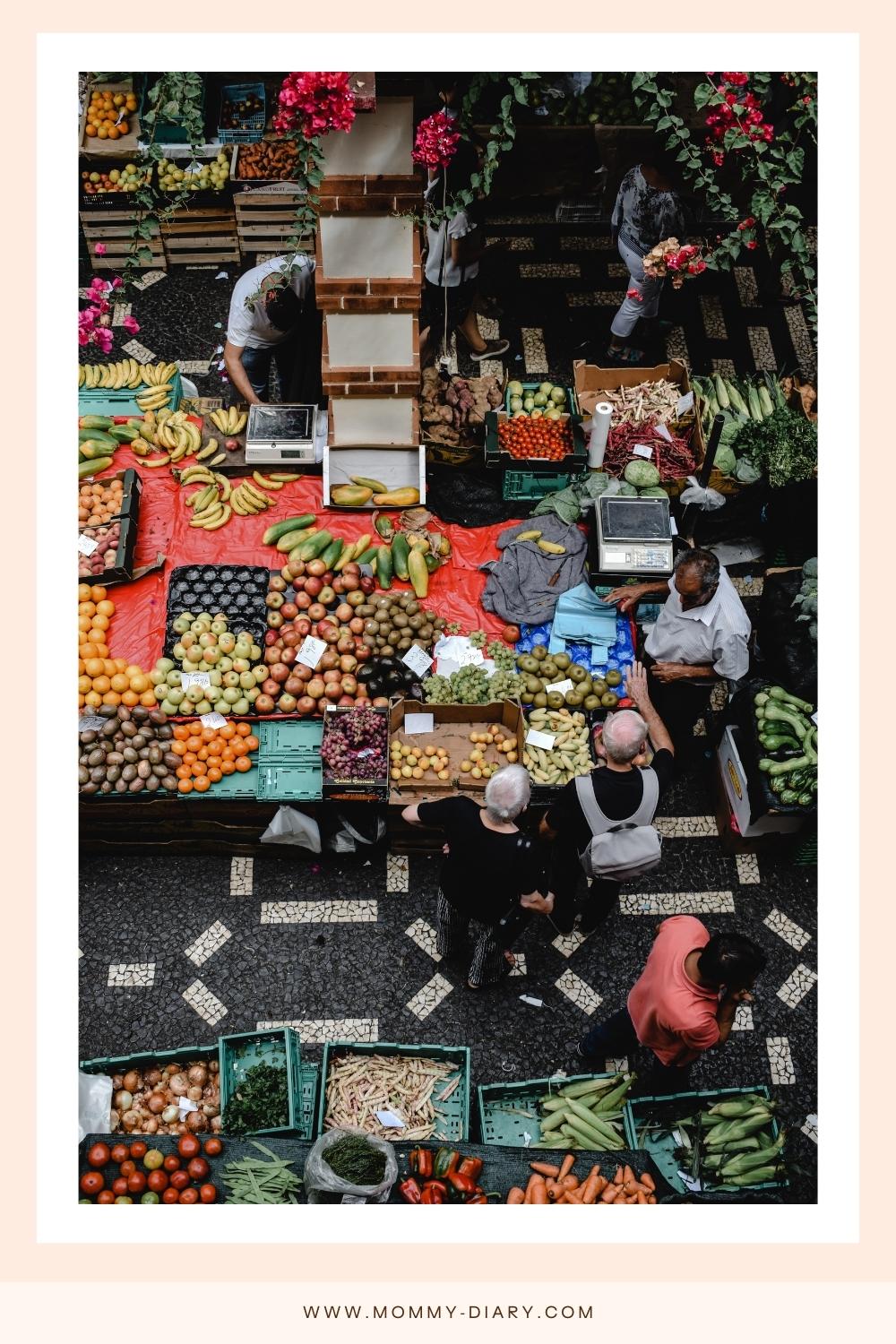 farmers' market shopping